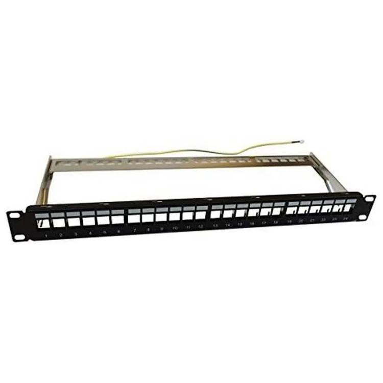Wp Rack con pannello frontale modulare 24 porte